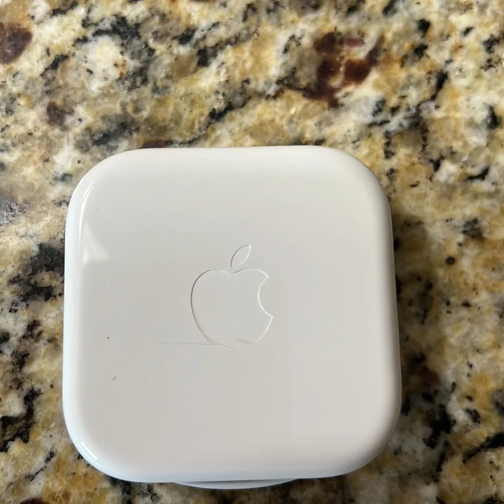 New Apple IPhone Ear Buds